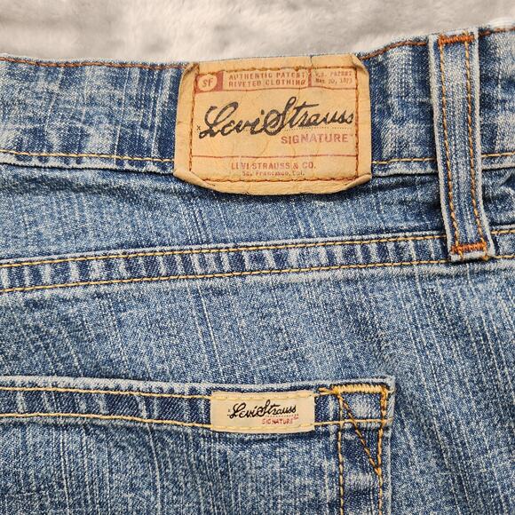 Signature Levi Strauss Jeans Womens 12 SHORT Blue Mid Rise Straight Leg Stretch - Picture 5 of 13